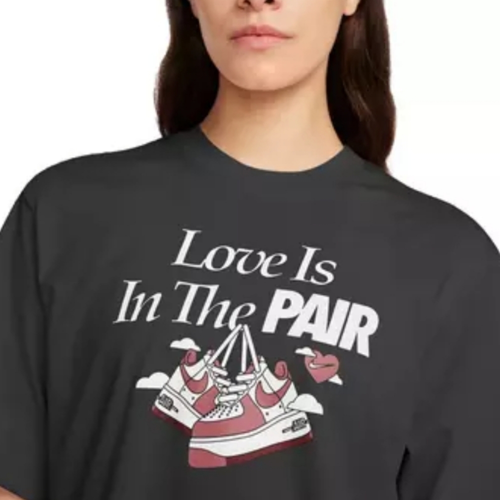 NWT Women's Nike tee